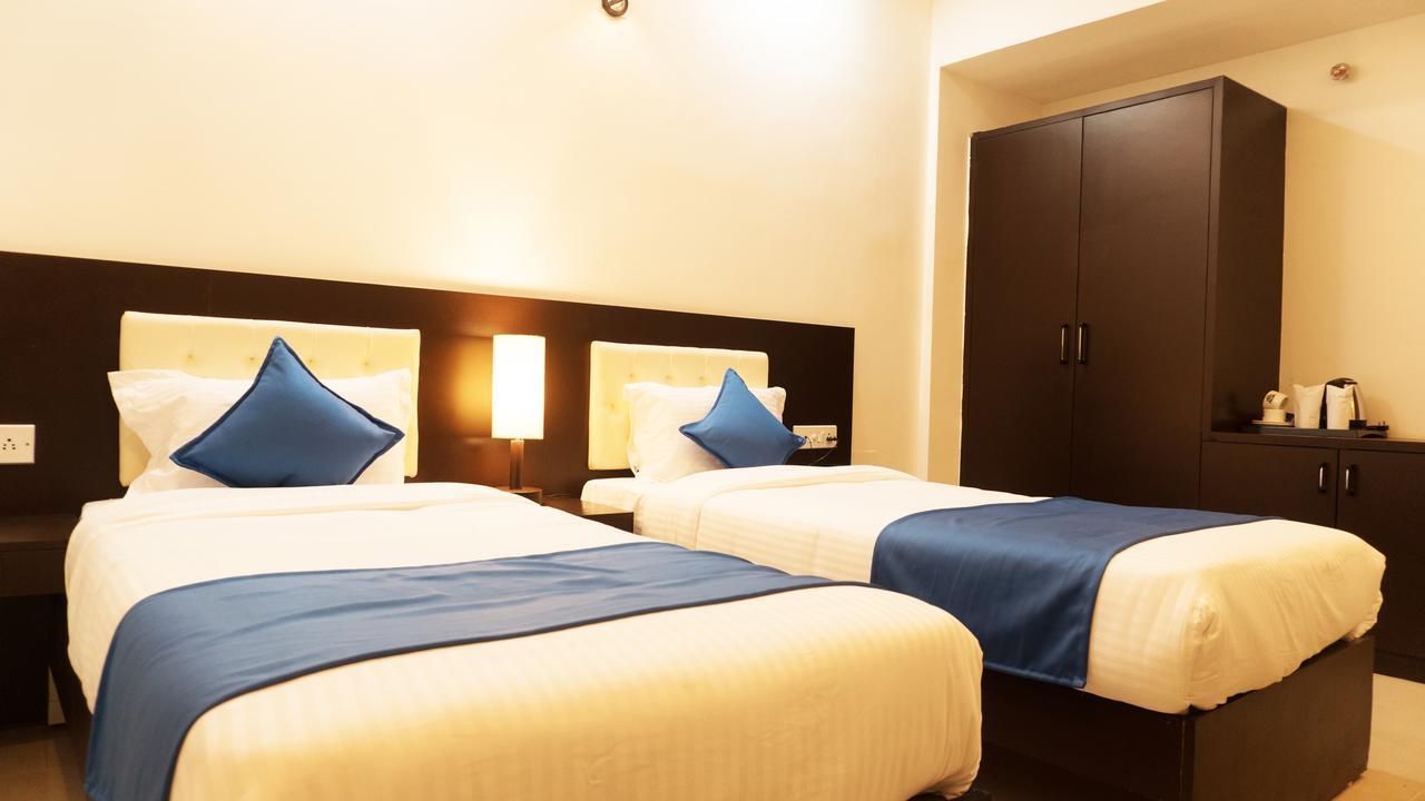 Hotel Max Inn Bhāgalpur Kültér fotó