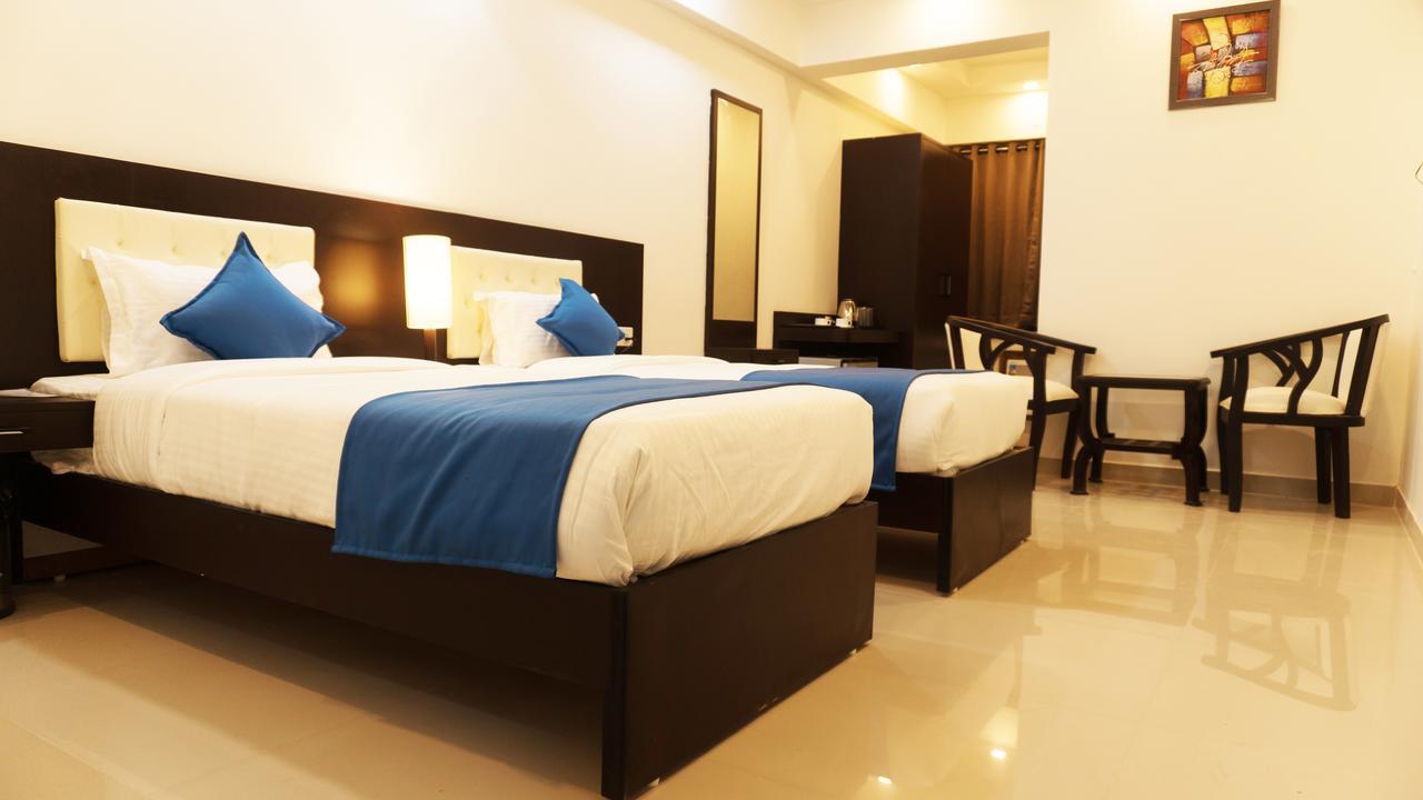 Hotel Max Inn Bhāgalpur Kültér fotó