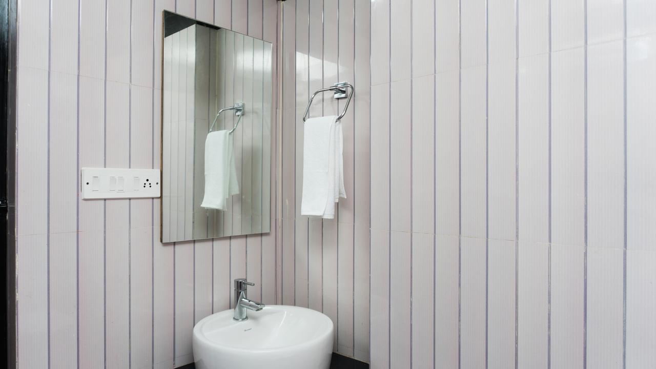 Hotel Max Inn Bhāgalpur Kültér fotó