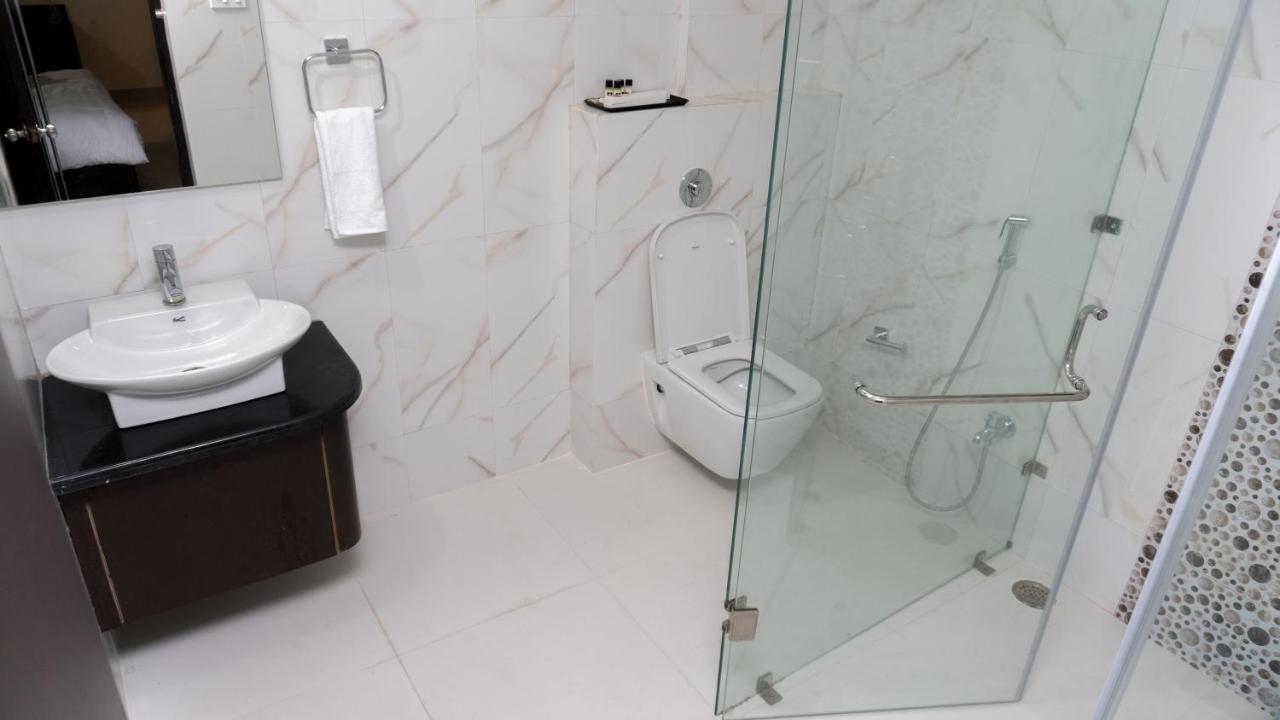 Hotel Max Inn Bhāgalpur Kültér fotó